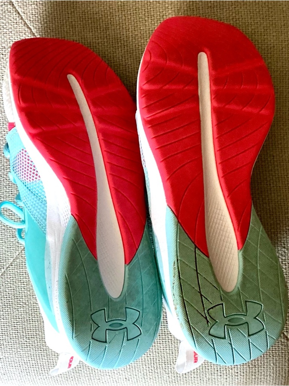 Under armor running shoes - Picture 6 of 7